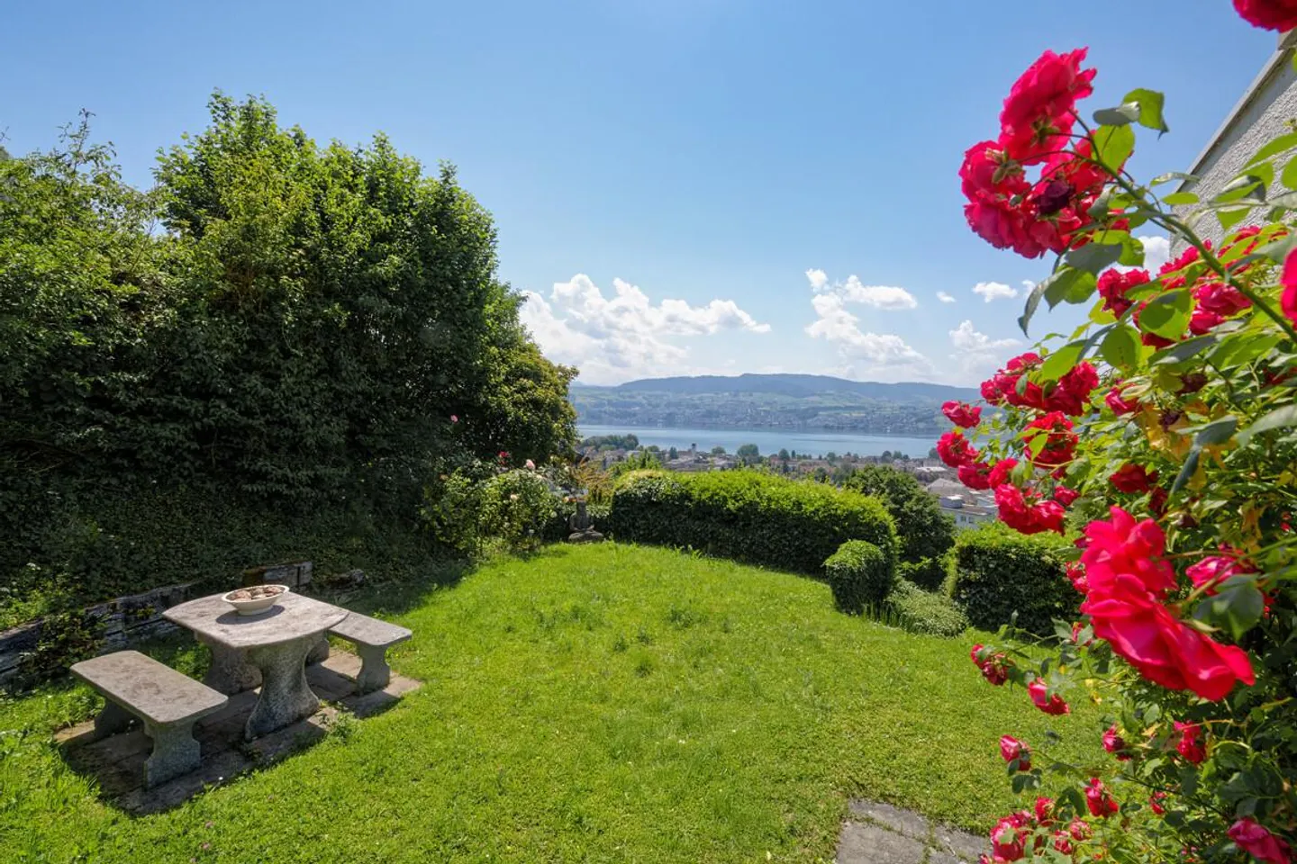 Casa familiare a Stäfa con vista mozzafiato - Foto 3 di 5