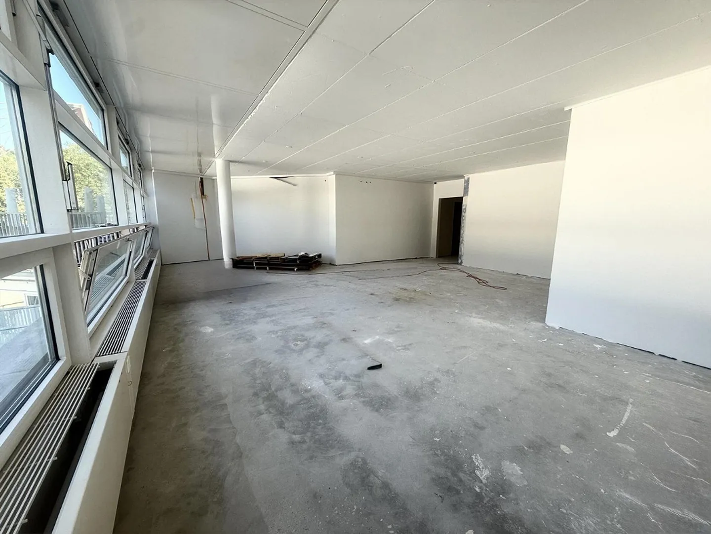 Spazio commerciale luminoso di 67 m² su Rheinweg a Sciaffusa - Foto 6 di 9