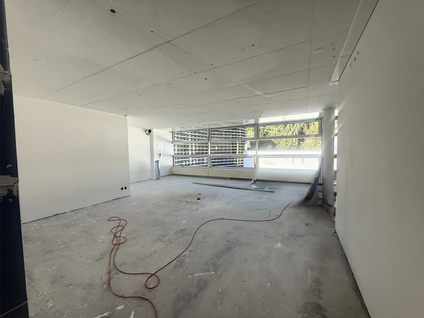 Spazio commerciale luminoso di 67 m² su Rheinweg a Sciaffusa - Foto 4 di 9