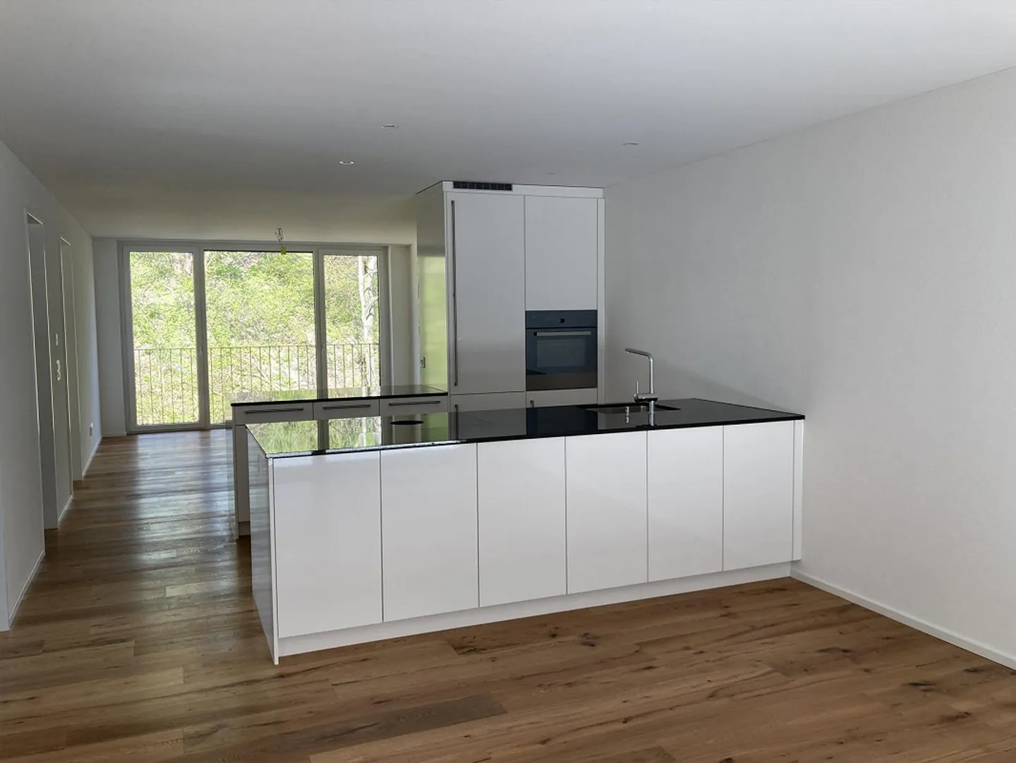 Emplacement central - Photo 1 sur 7