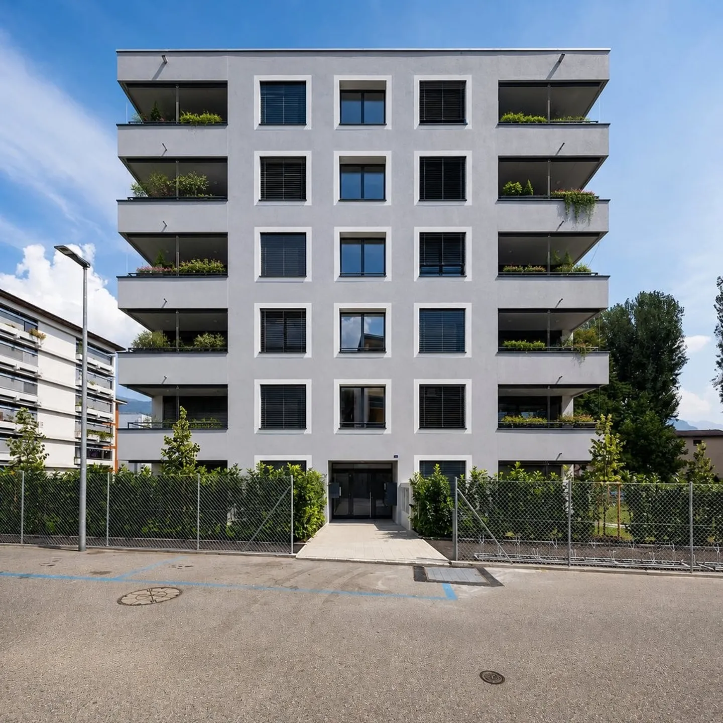 Appartement moderne avec jardin privé - Photo 1 sur 9