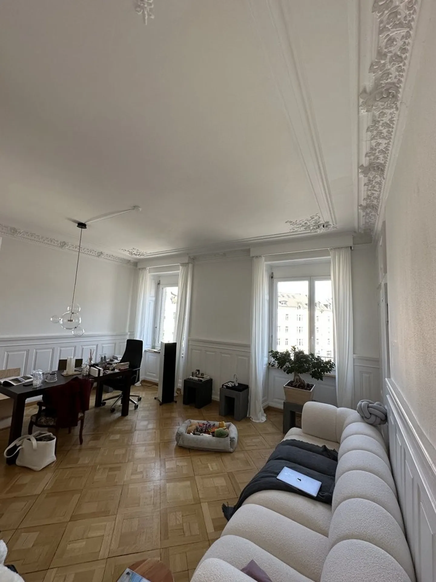 Bright old-style apartment with roof terrace - Photo 2 of 9