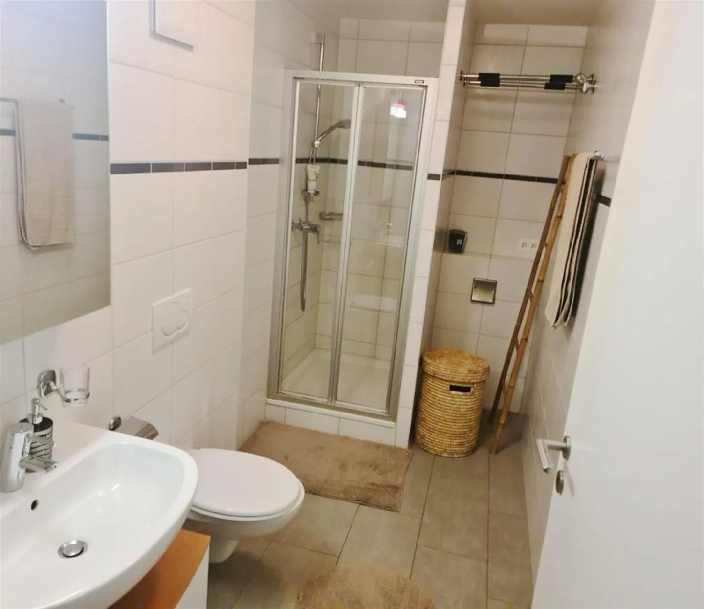 Magnifique 4.5 pièces moderne de 104 m2, avec balcon - Photo 7 sur 7