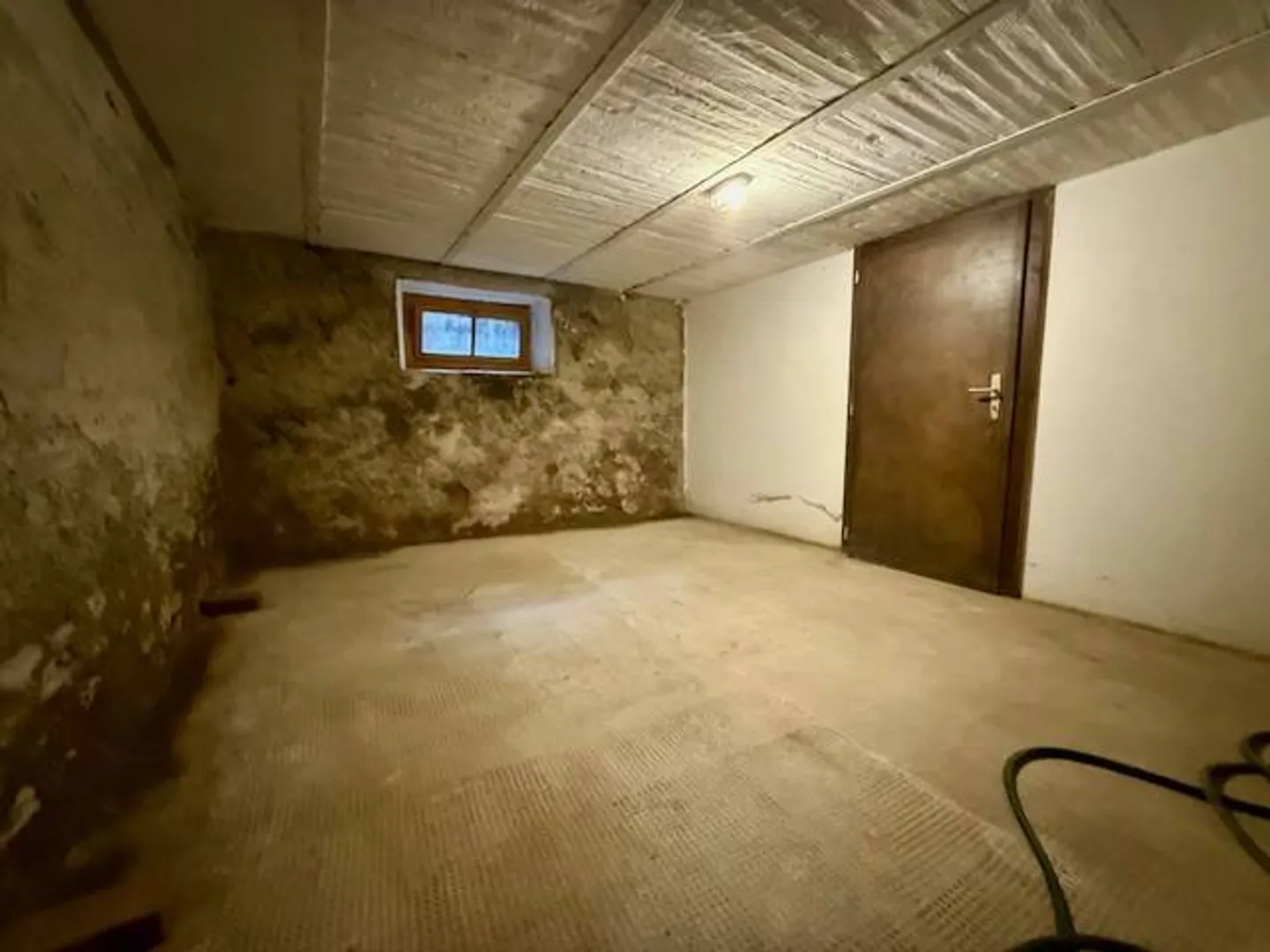 4239 m2 großes Grundstück - Foto 6 von 12