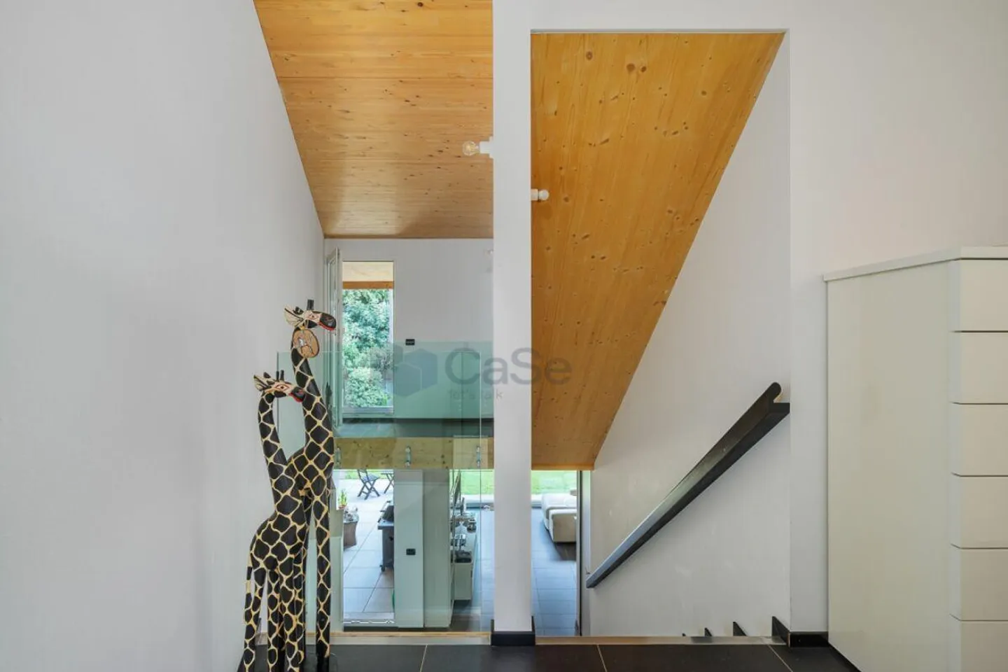 CADRO · DOVE L'ARCHITETTURA CONTEMPORANEA INCONTRA IL BENESSERE QUO... - Photo 7 sur 15