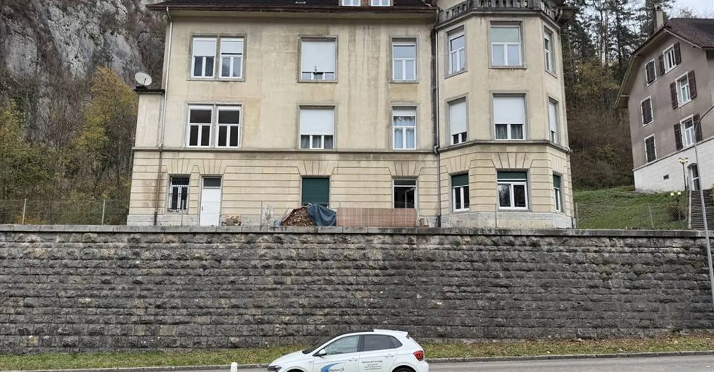 Versatile Commercial Space - Photo 2 of 5