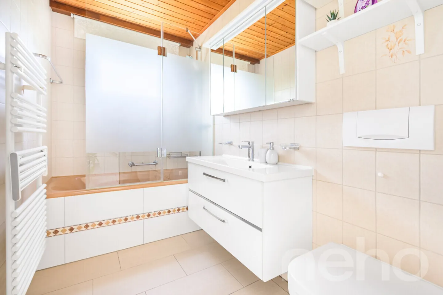 Casa bifamiliare moderna con grande giardino - Foto 7 di 12