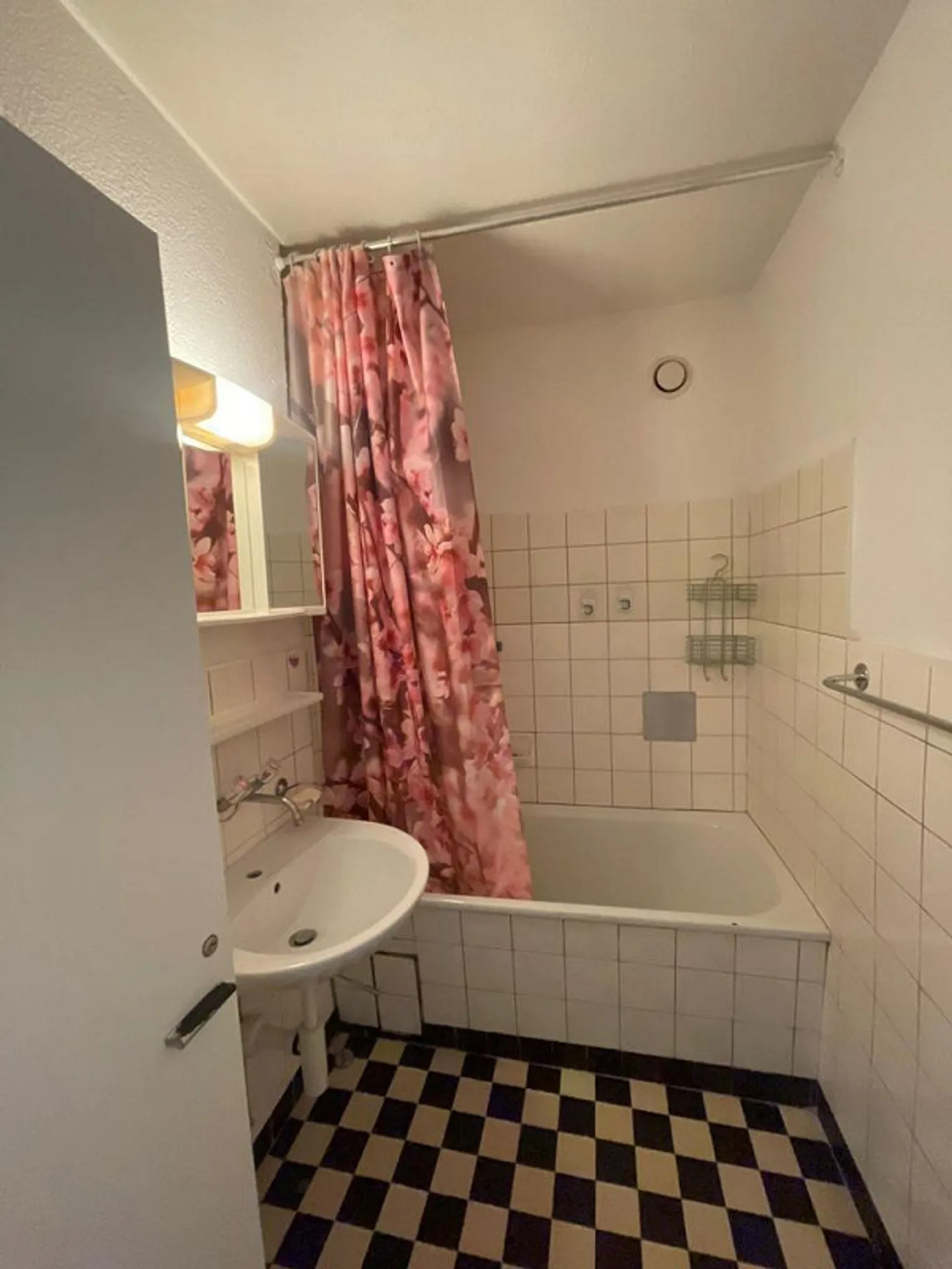 Helle Wohnung unmittelbar beim Bahnhof SBB - Photo 3 sur 7