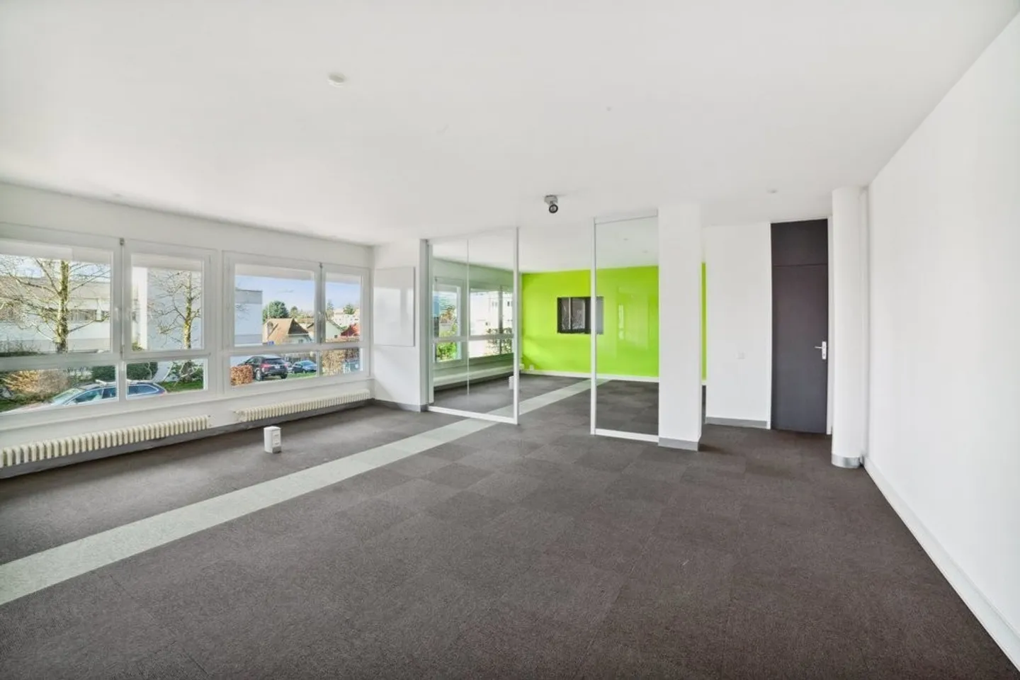 Spazio di vendita in open space nel quartiere Chailly - Foto 2 di 11