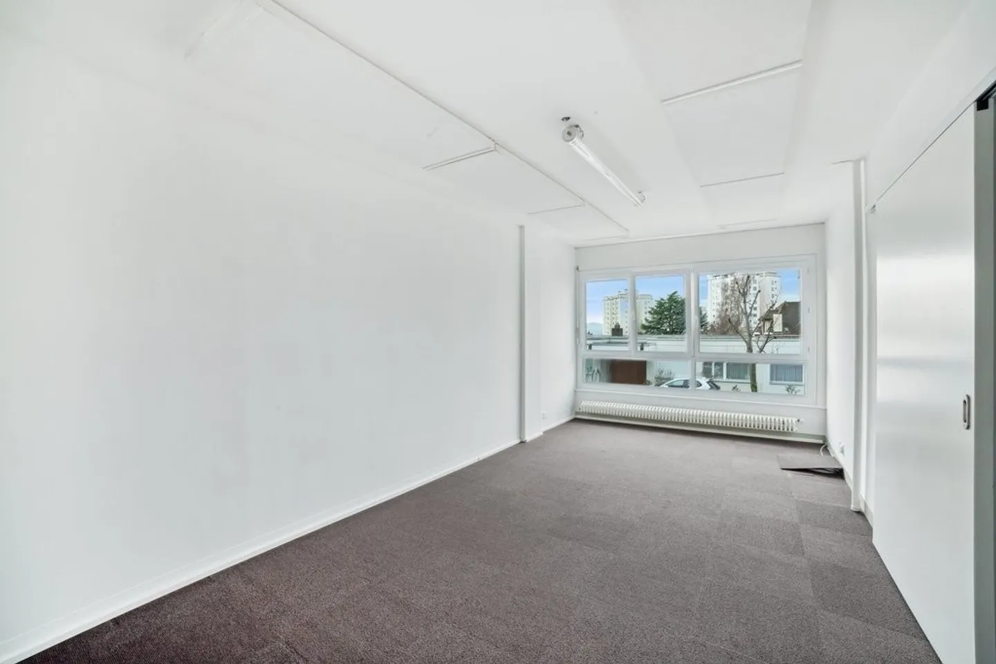 Spazio di vendita in open space nel quartiere Chailly - Foto 3 di 11