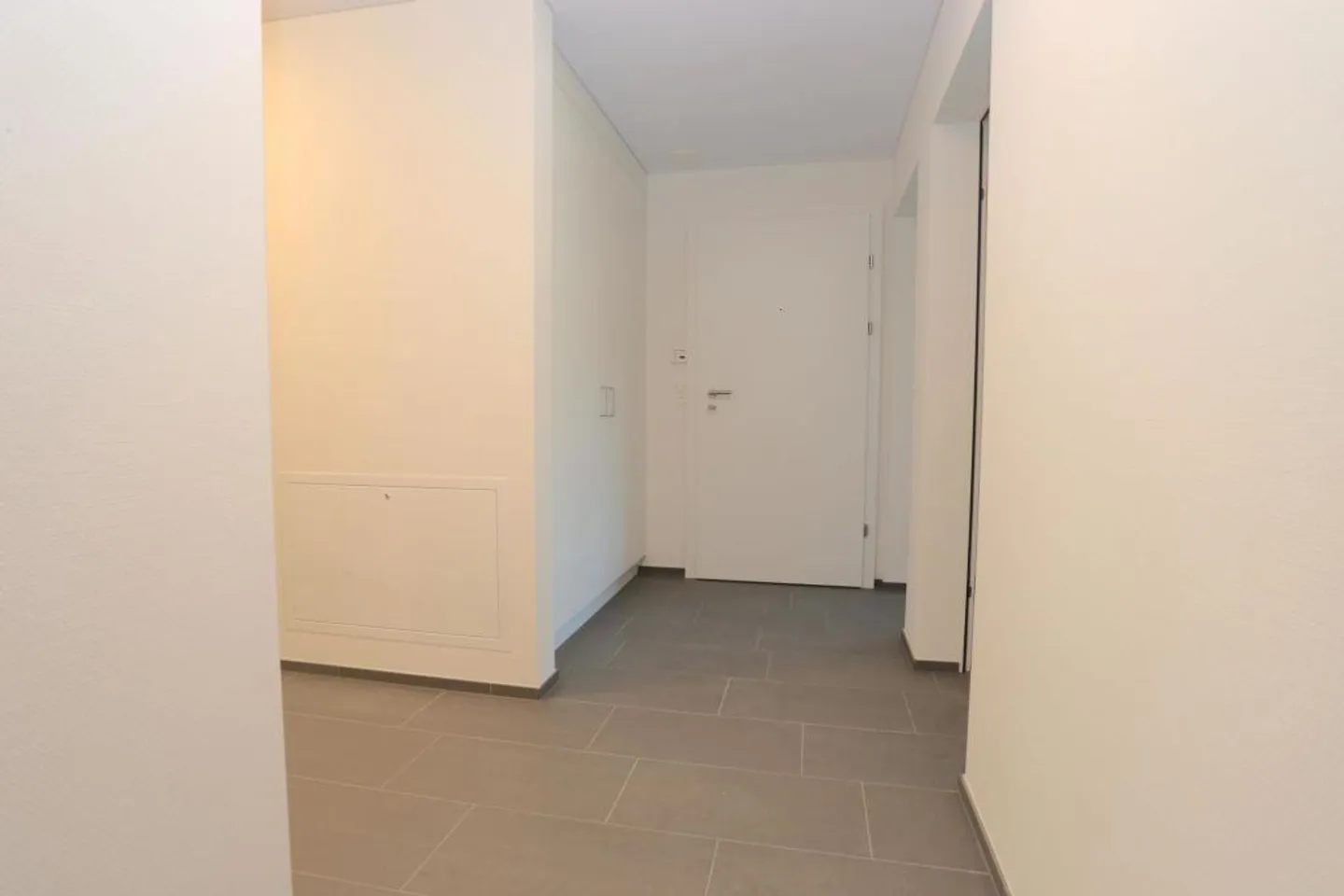 Appartement confortable de 4,5 pièces dans un quartier résidentiel calme - Photo 8 sur 8