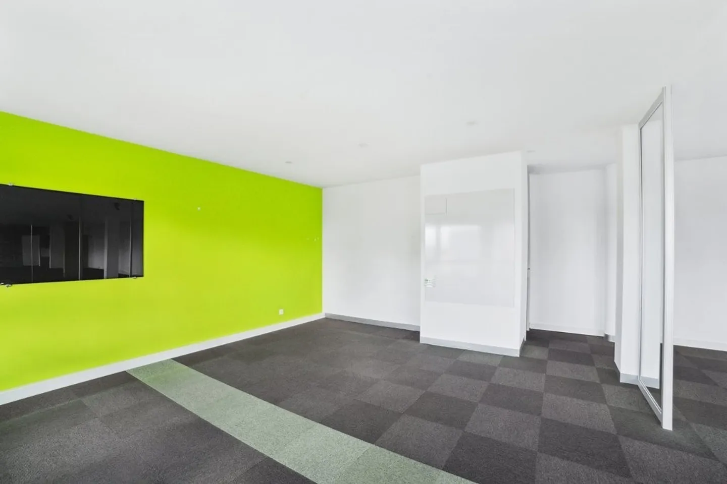 Spazio di vendita in open space nel quartiere Chailly - Foto 9 di 11