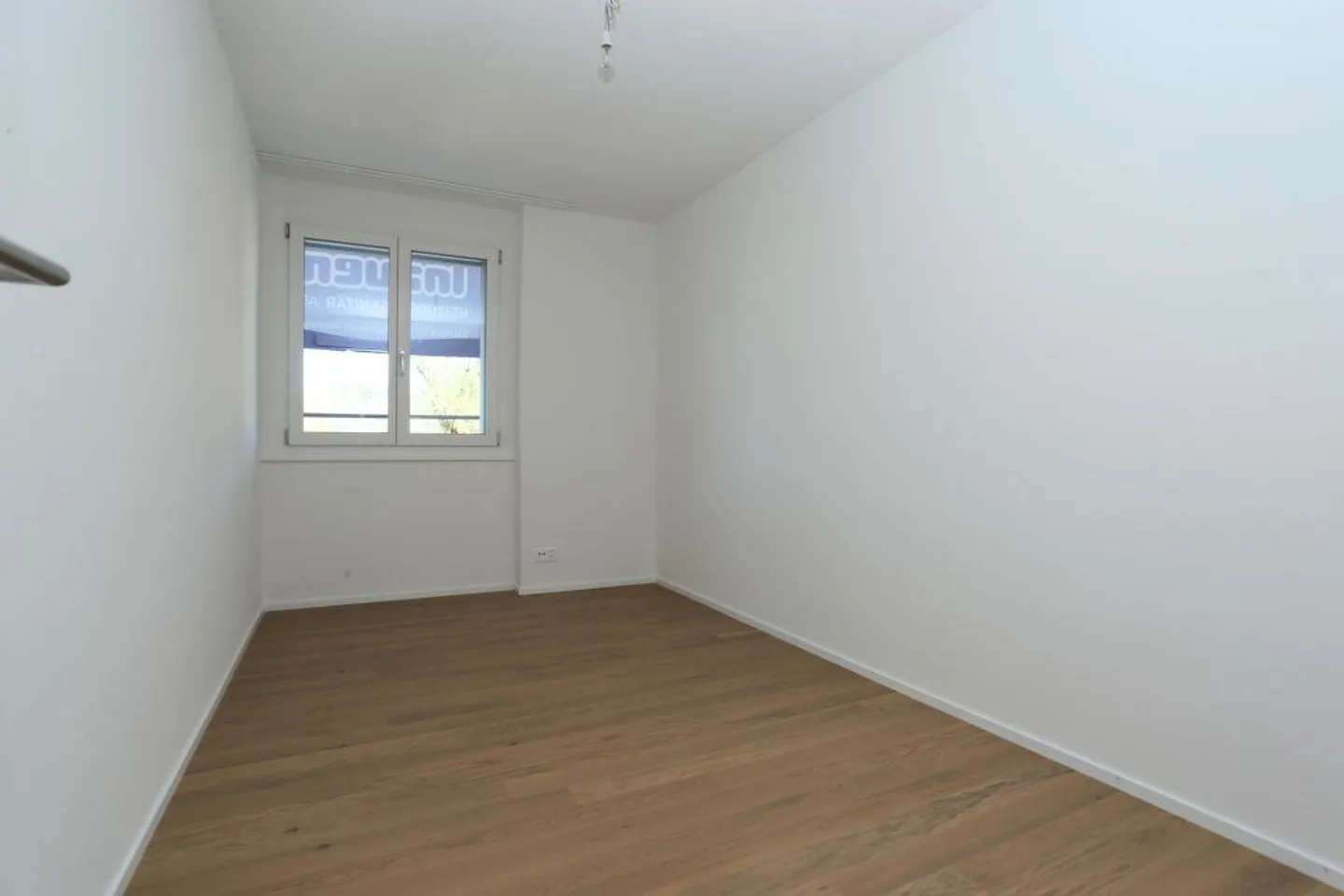 Appartement confortable de 4,5 pièces dans un quartier résidentiel calme - Photo 5 sur 8