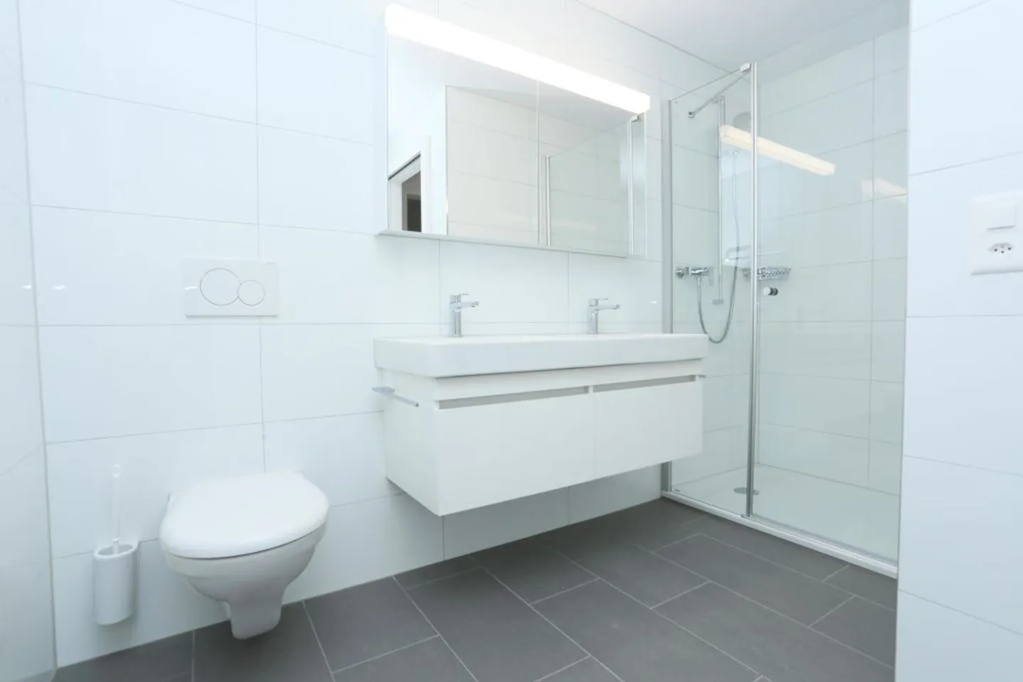 Appartement confortable de 4,5 pièces dans un quartier résidentiel calme - Photo 6 sur 8