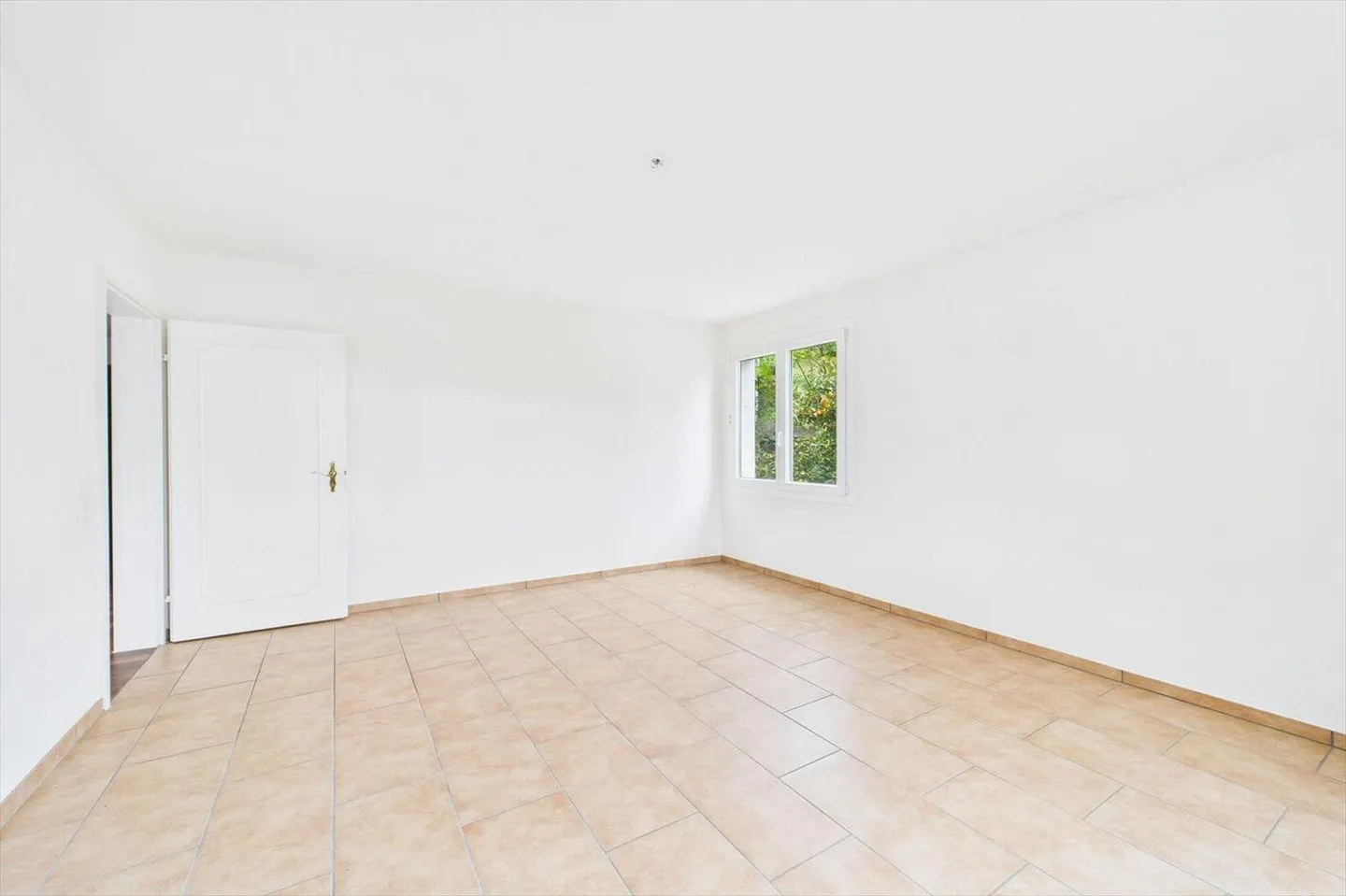 Morcote - Bright 3.5 rooms with terrace and enchanting view - Photo 12 of 13