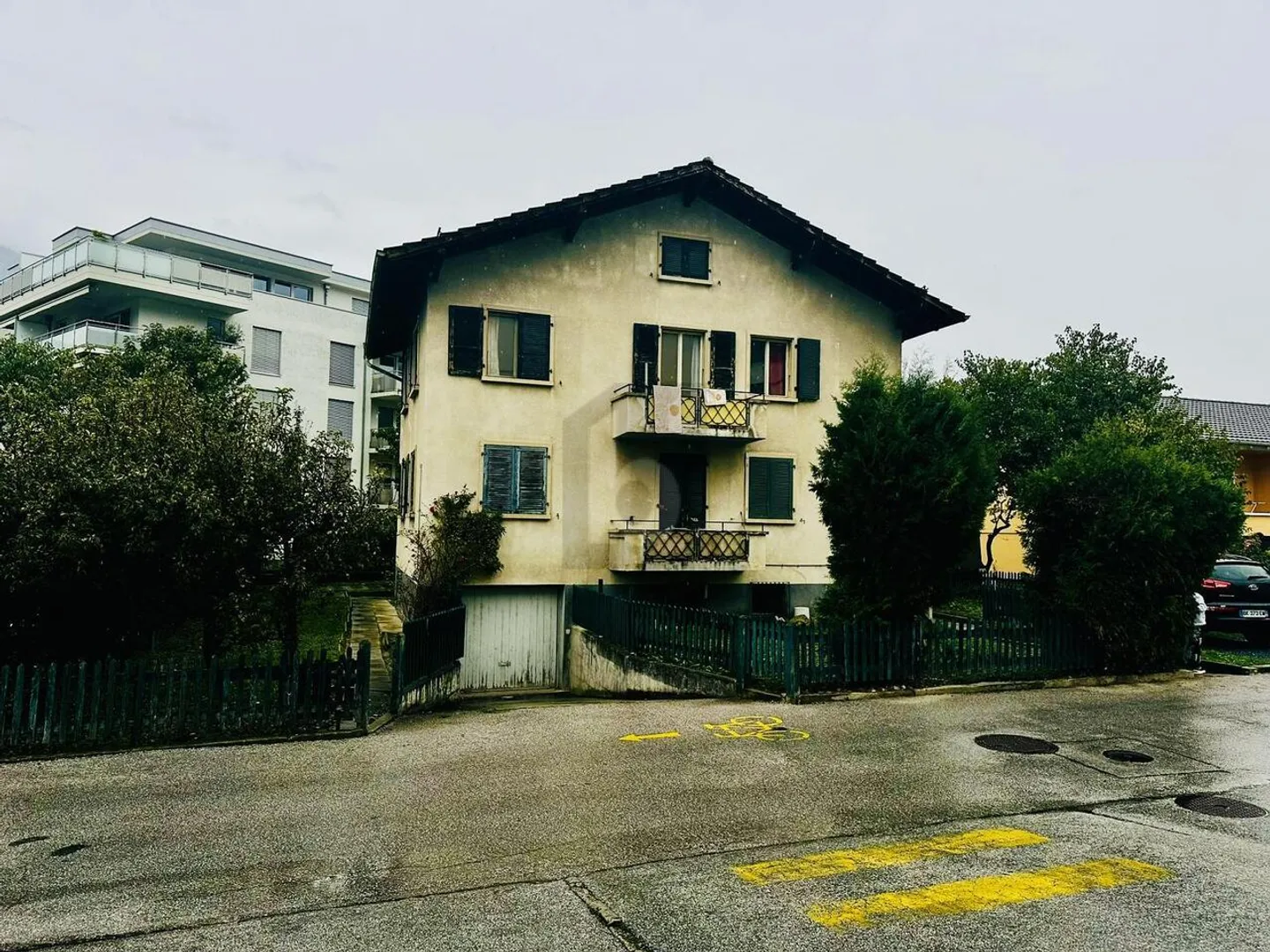 Mischgenutztes Gebäude kaufen - Foto 2 von 6