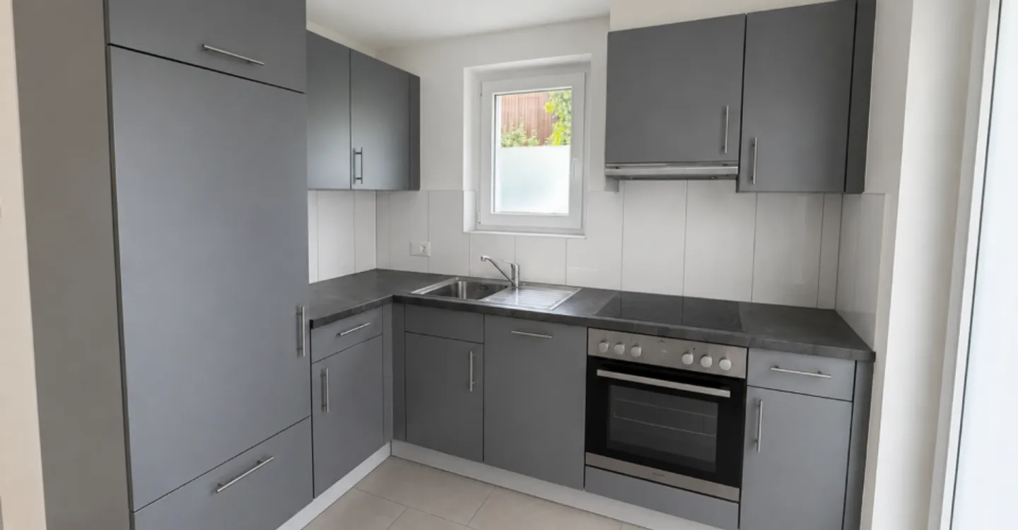 Appartement rénové avec balcons - Photo 1 sur 8