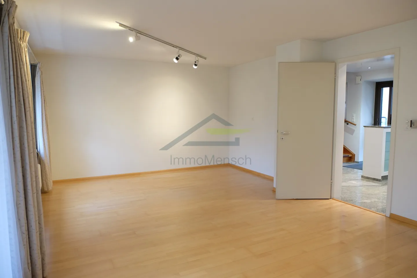 Terraced house in quiet and preferred location in Surbaum, Reinach - Photo 3 of 7