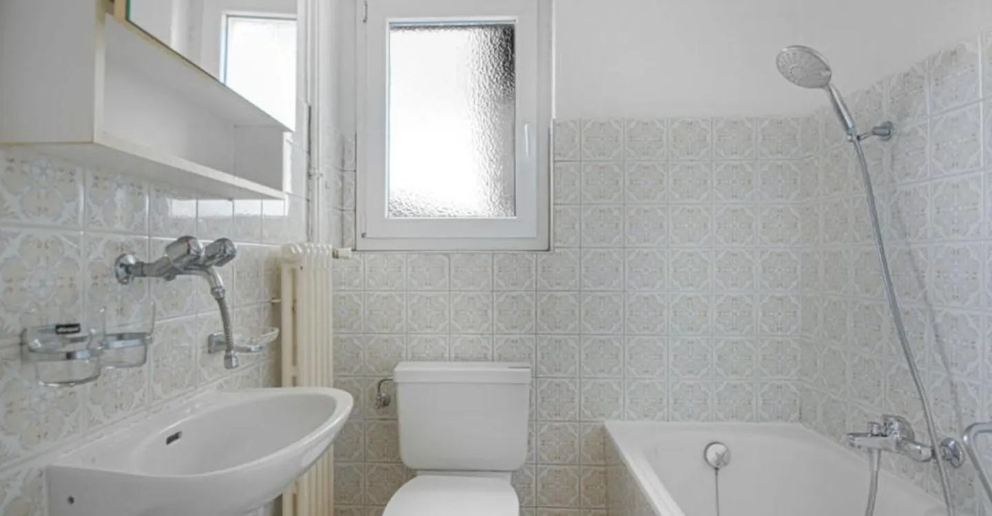Appartement rénové avec balcons - Photo 8 sur 8