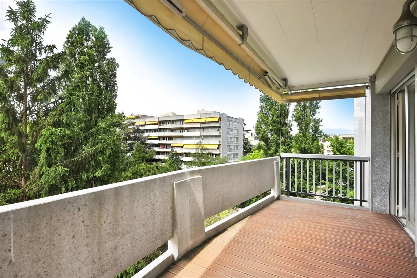 Élégant appartement dans un quartier résidentiel à Champel à vendre en SI - Photo 8 sur 9