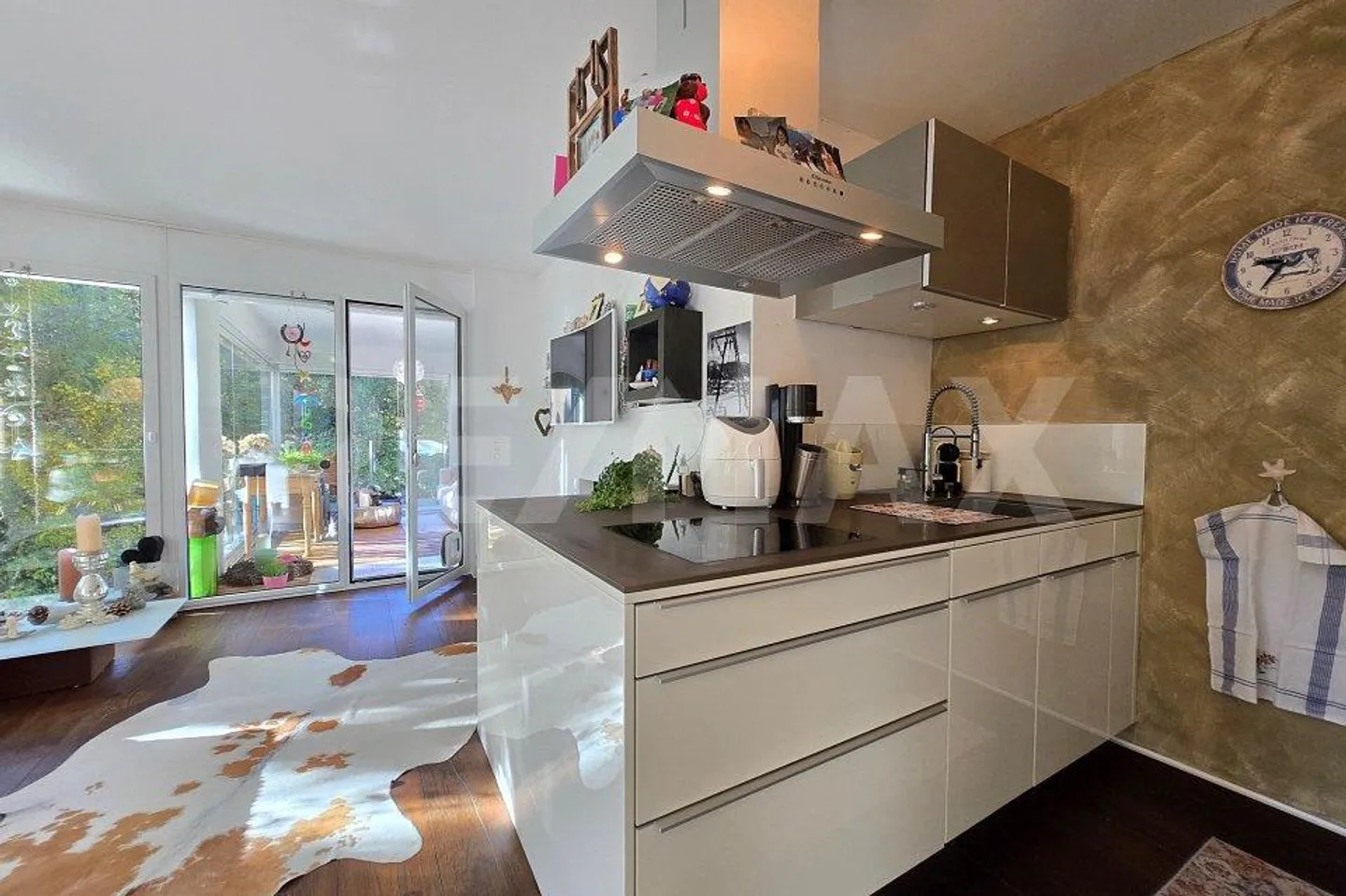 Appartement moderne 3.5 pièces dans un emplacement calme - Photo 3 sur 10