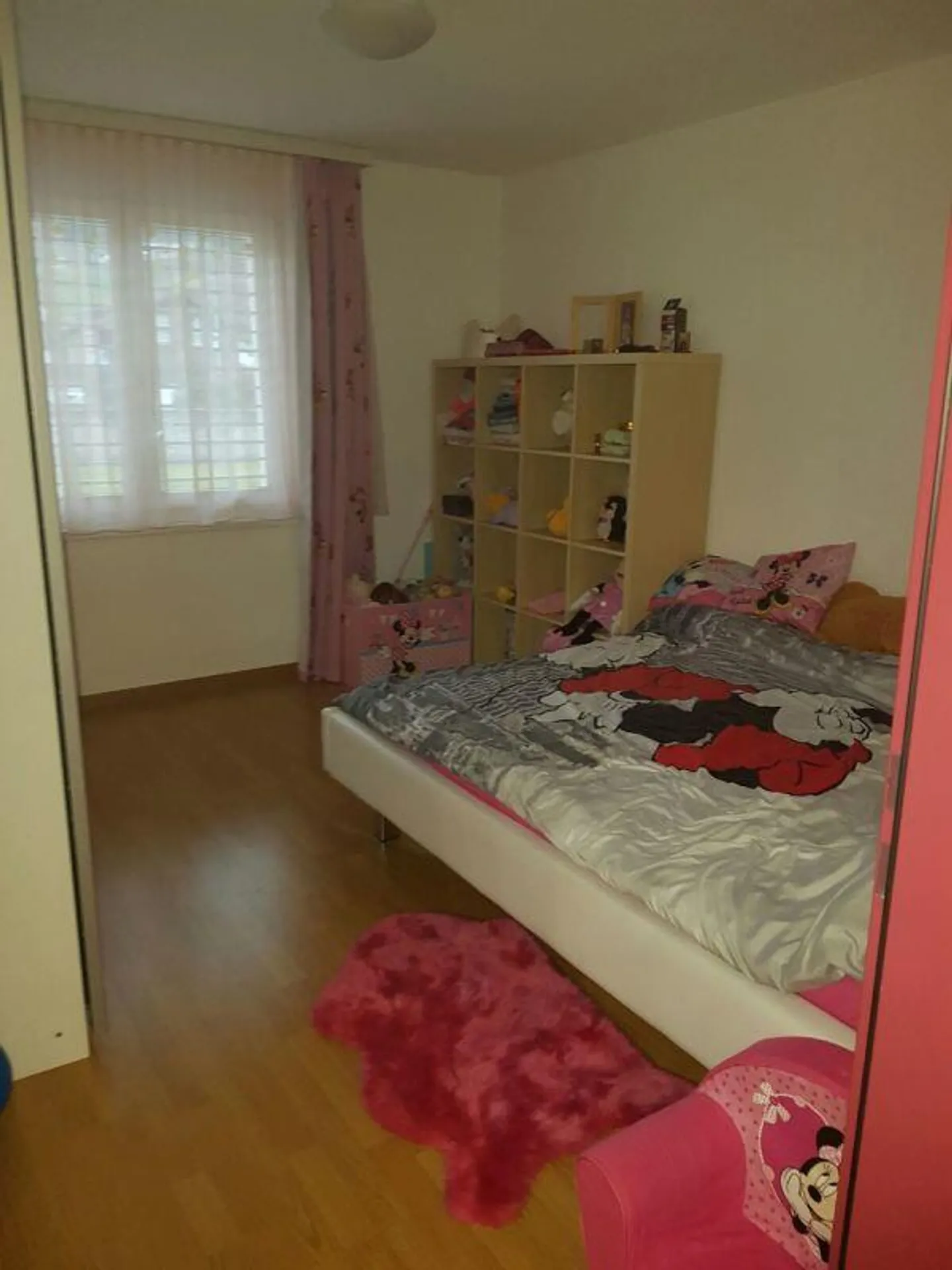 Dans un bel emplacement résidentiel avec un grand balcon ensoleillé - Photo 5 sur 13