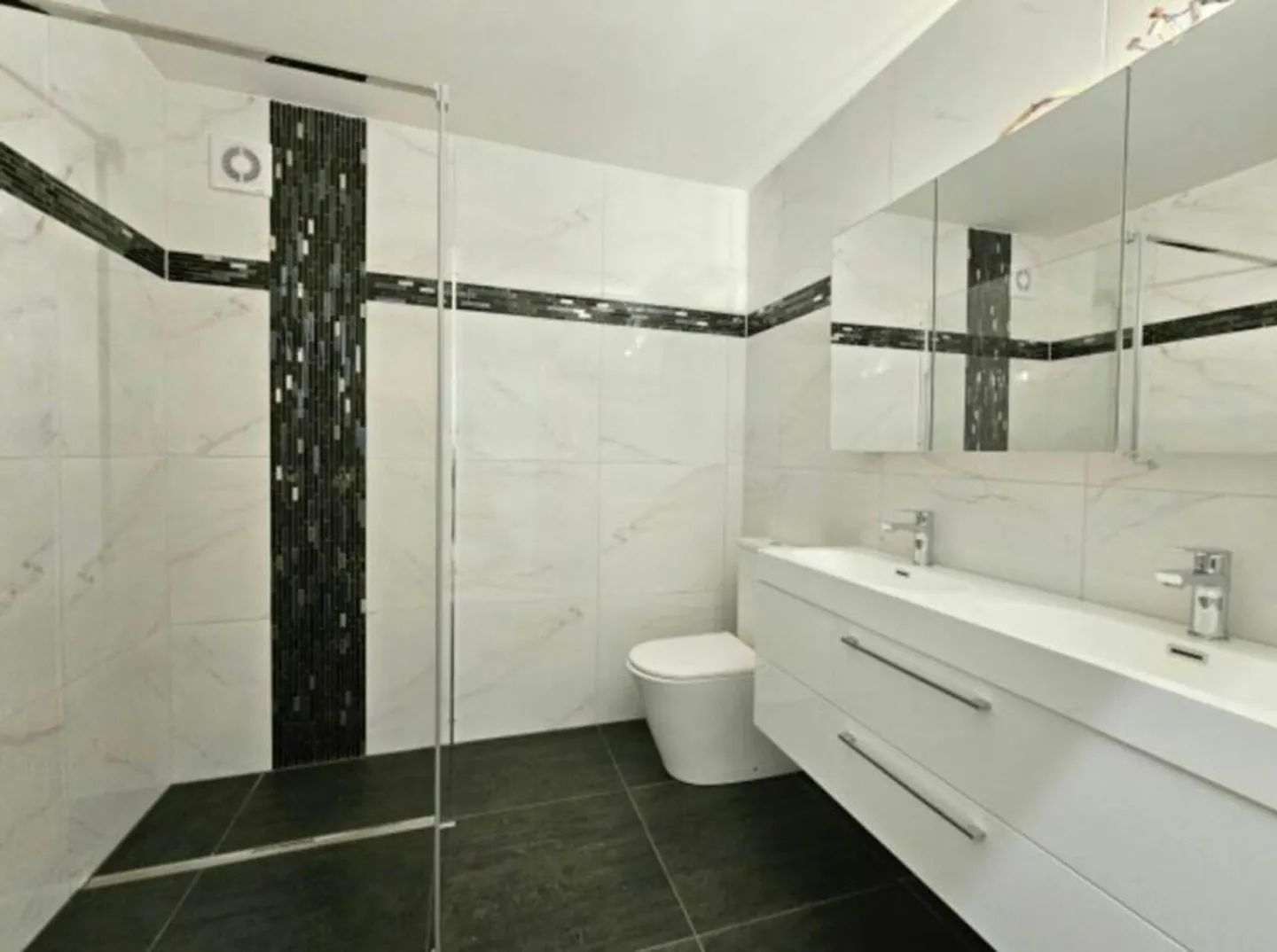 3.5 Zimmer, 85 m², Hochparterre - Foto 6 von 11