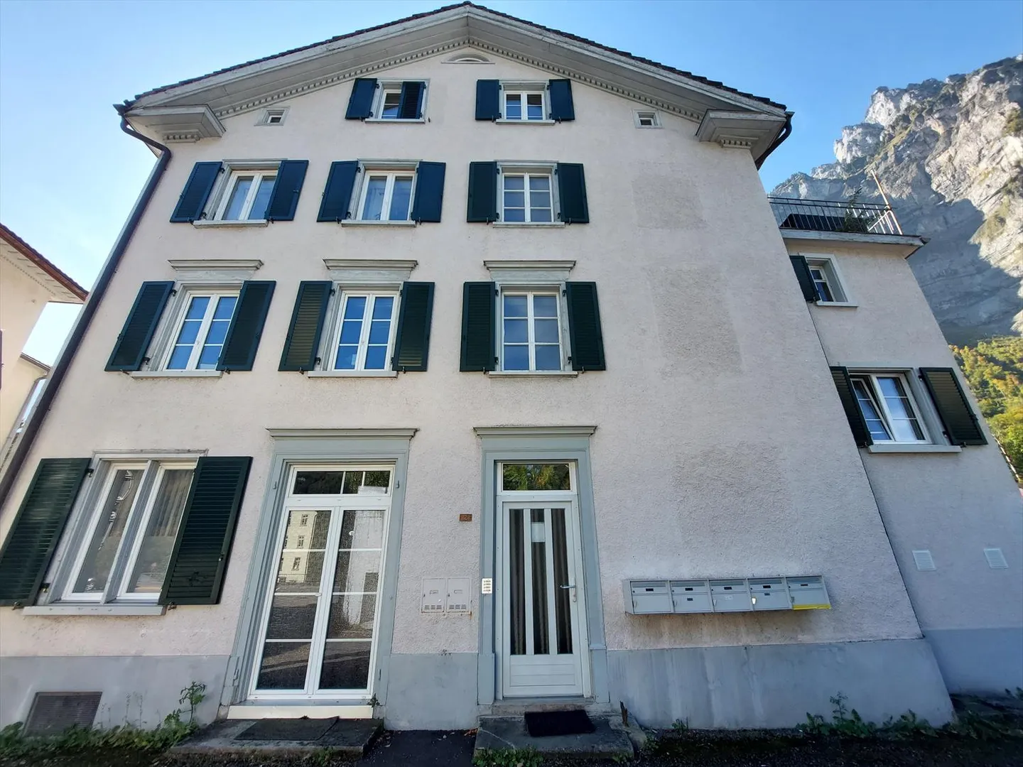 «Attraktives und vollvermietetes Mehrfamilienhaus in Netstal, Kanton Glarus» - Foto 6 von 12