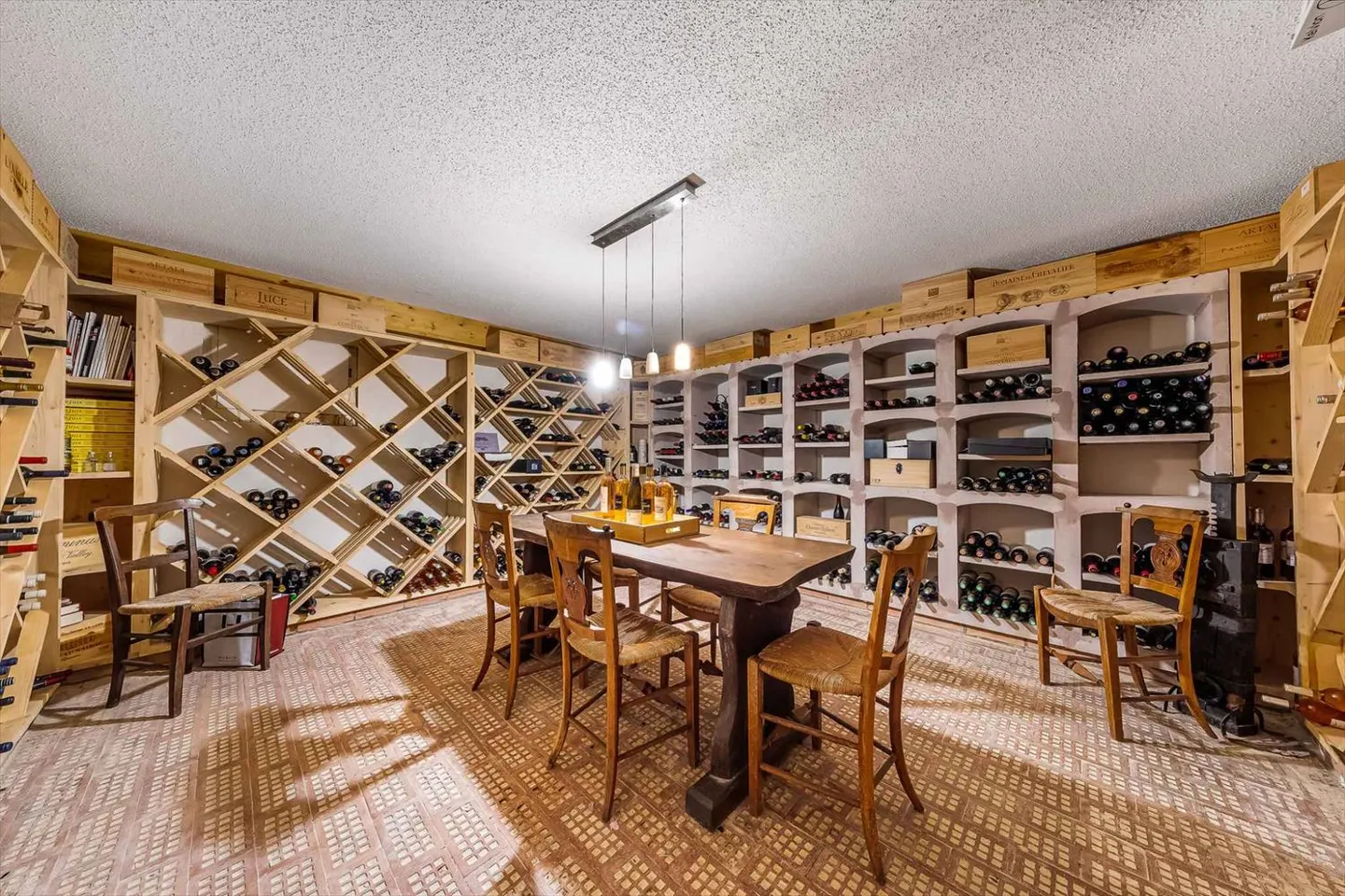 Wunderschöne individuelle Villa von 290 m² mit Schwimmbad - Foto 9 von 9