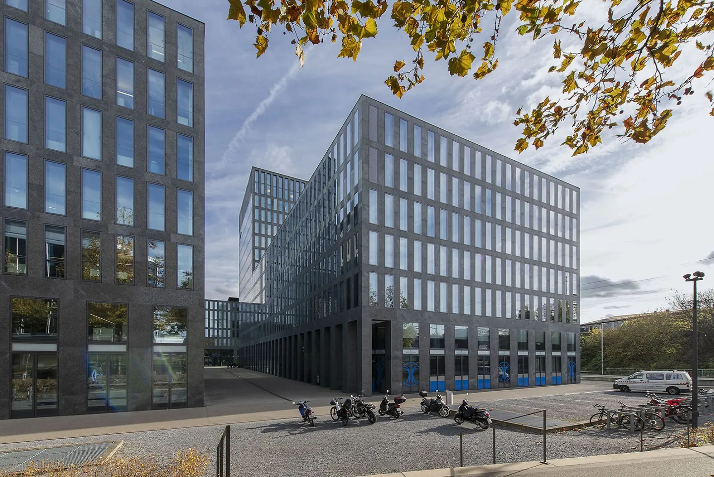 Plug & Work - Flexible Rental Spaces and Terms - Photo 1 of 9