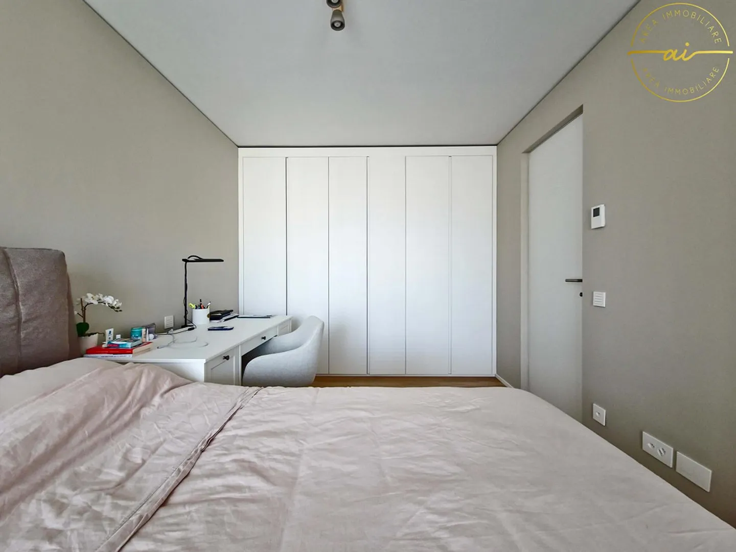 ELEGANT 3.5-ROOM APARTMENT WITH TERRACE AND LAKE VIEW - Photo 13 of 13