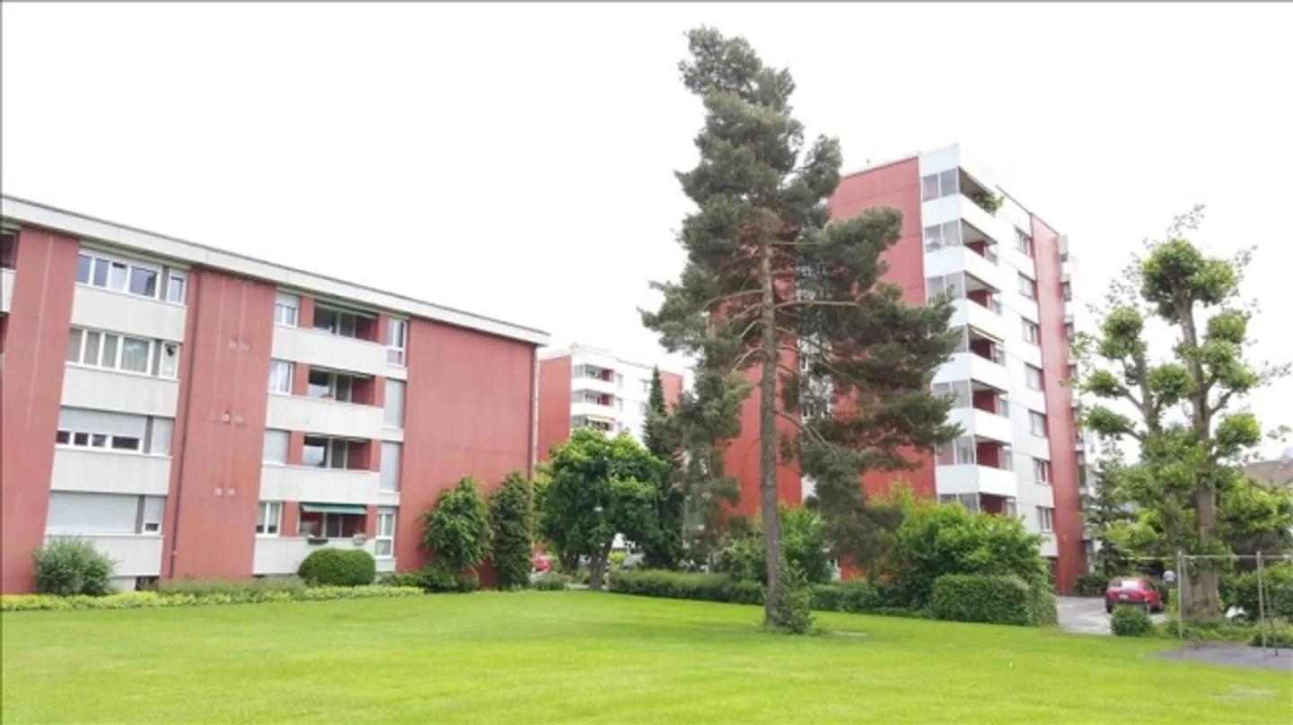 Appartamento tranquillo con 3 stanze vicino alla città! - Foto 1 di 6