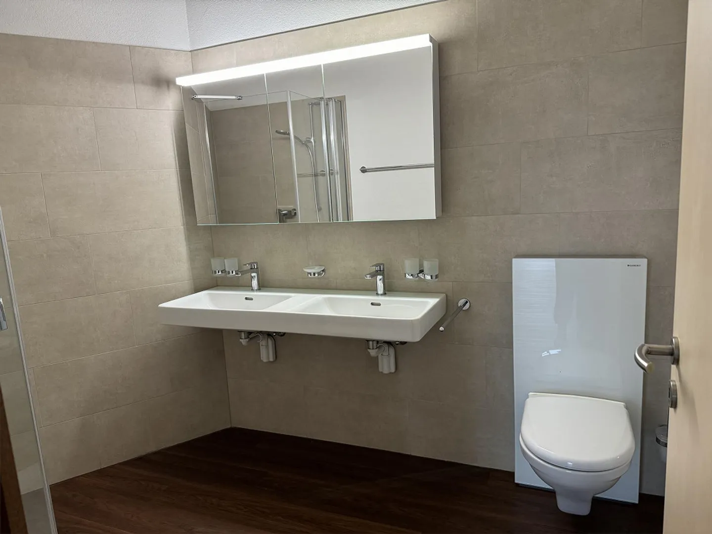 Cercasi nuovo inquilino per appartamento con giardino di 3,5 stanze a Rüschlikon - Foto 7 di 9