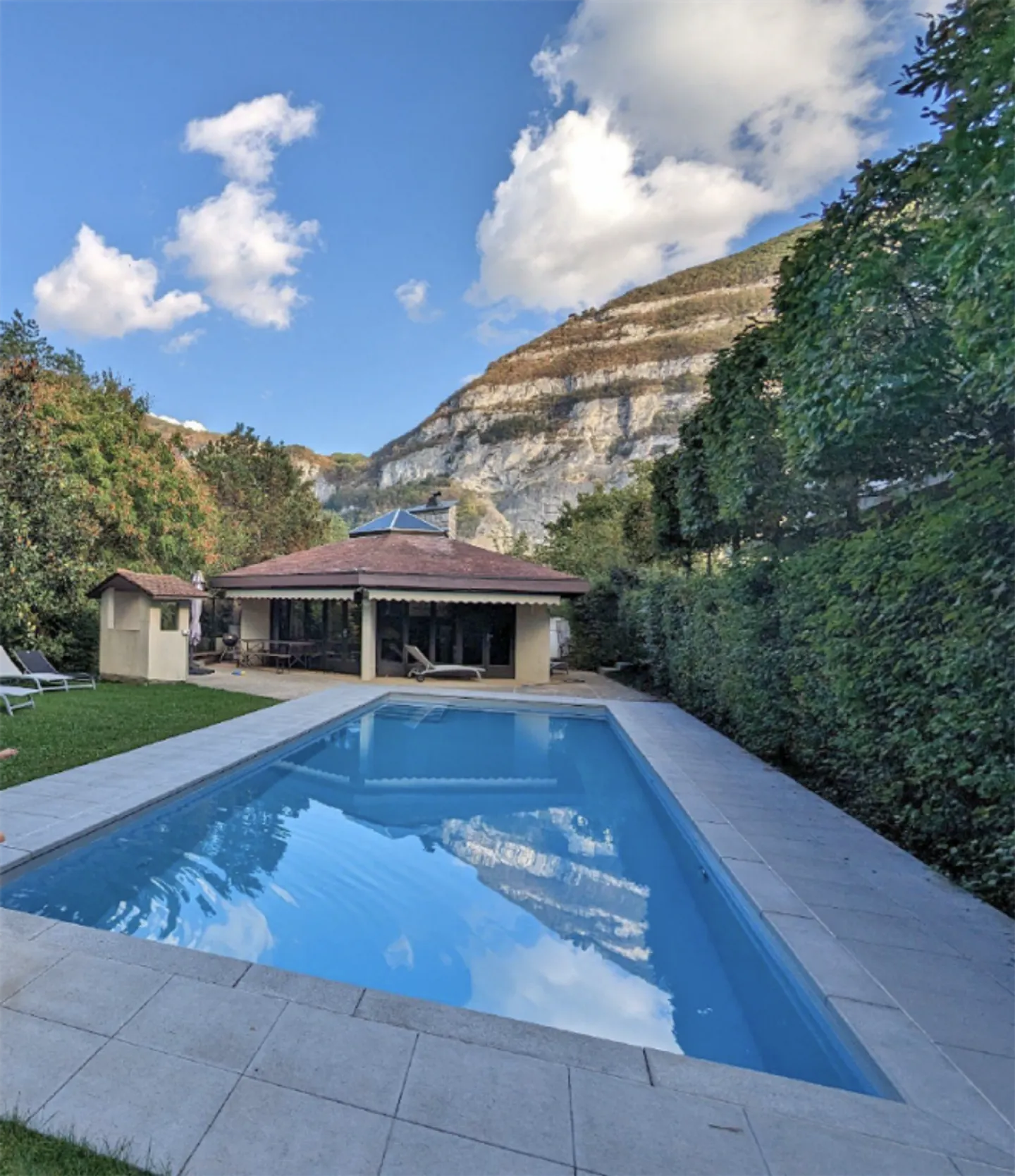 Duplex moderno con piscina e vista - Foto 3 di 13