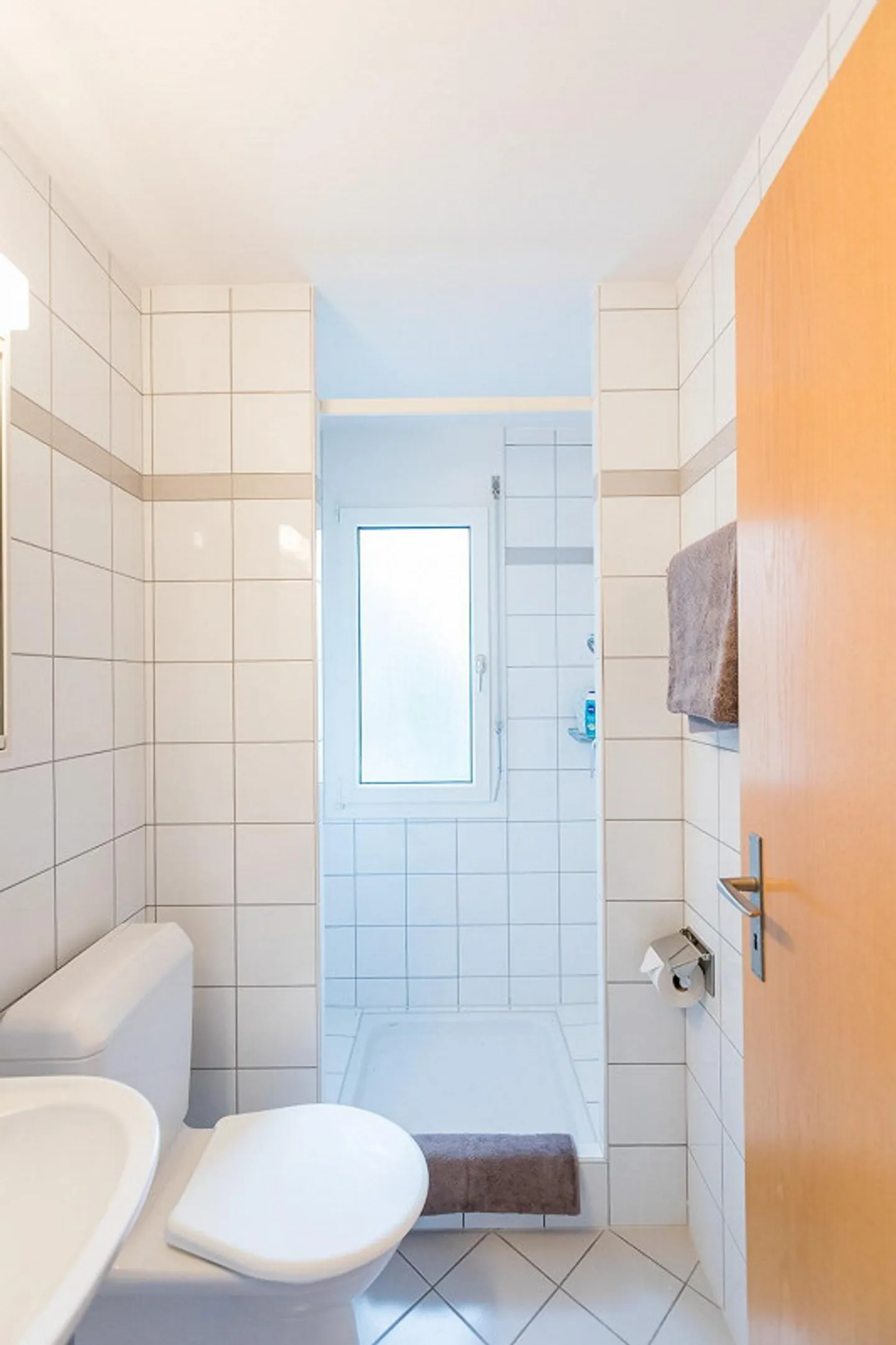 Geräumige Wohnung mit Balkon - Foto 9 von 9