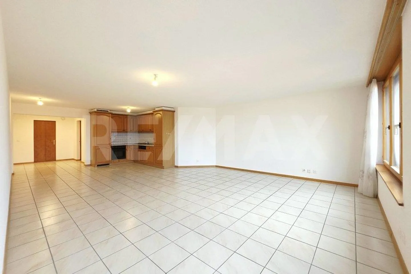 Grosszügige 2.5-Zimmerwohnung mit Rhonetalblick in Guttet-Feschel - Photo 2 of 13