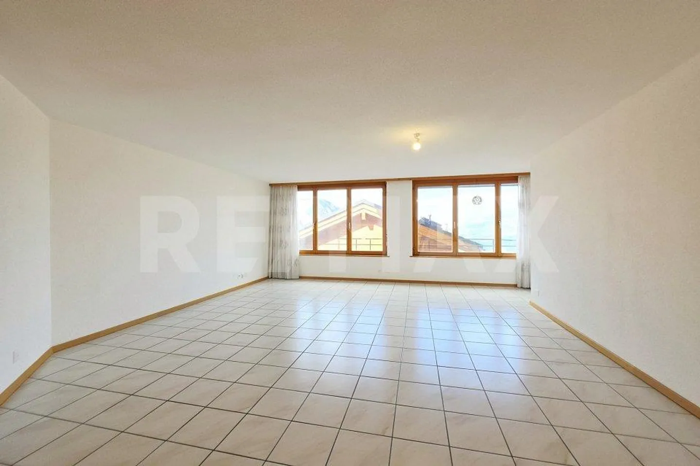 Grosszügige 2.5-Zimmerwohnung mit Rhonetalblick in Guttet-Feschel - Photo 6 of 13