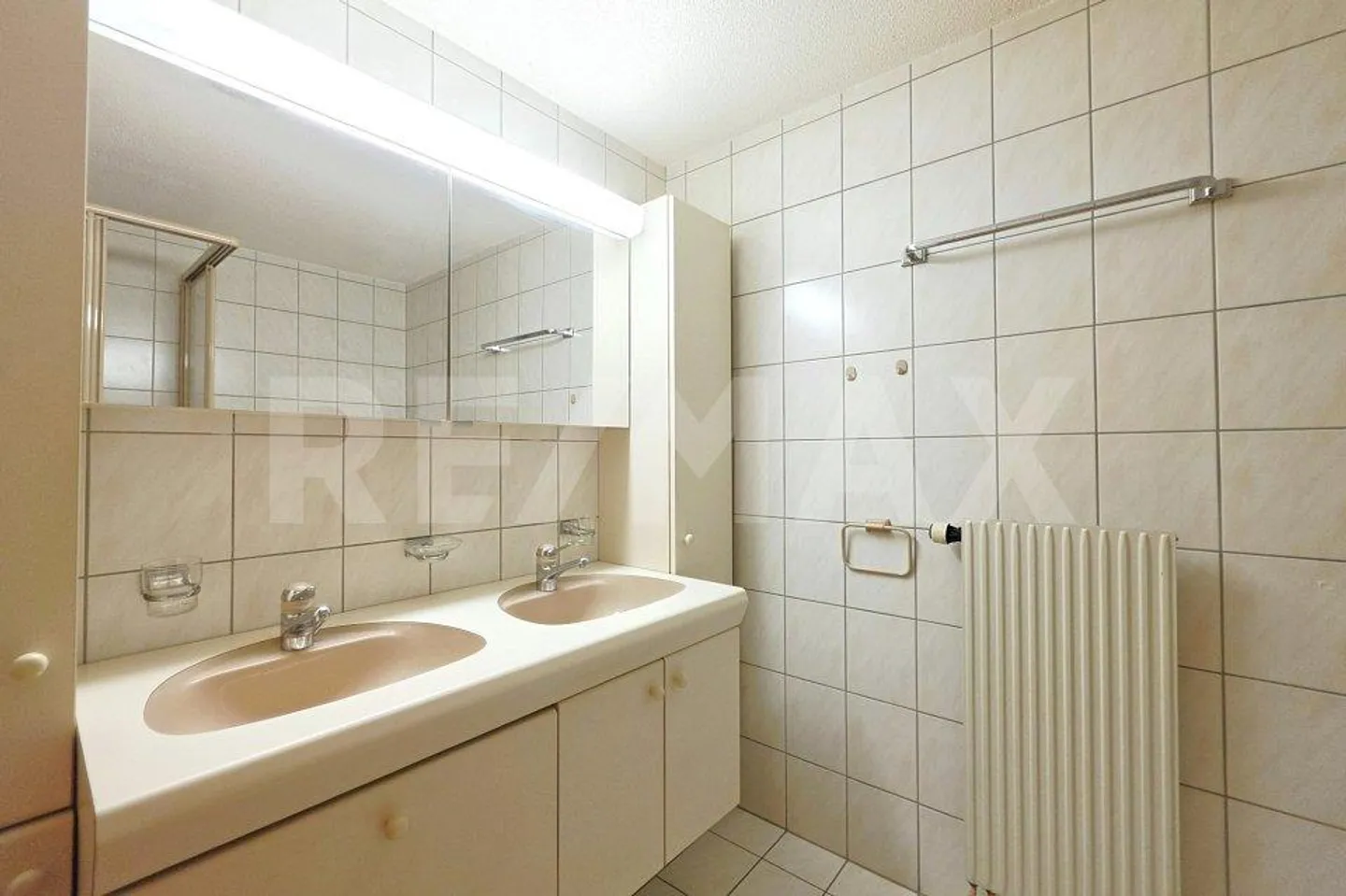 Grosszügige 2.5-Zimmerwohnung mit Rhonetalblick in Guttet-Feschel - Photo 7 of 13