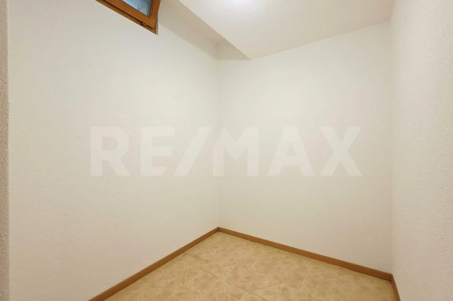 Grosszügige 2.5-Zimmerwohnung mit Rhonetalblick in Guttet-Feschel - Photo 12 of 13