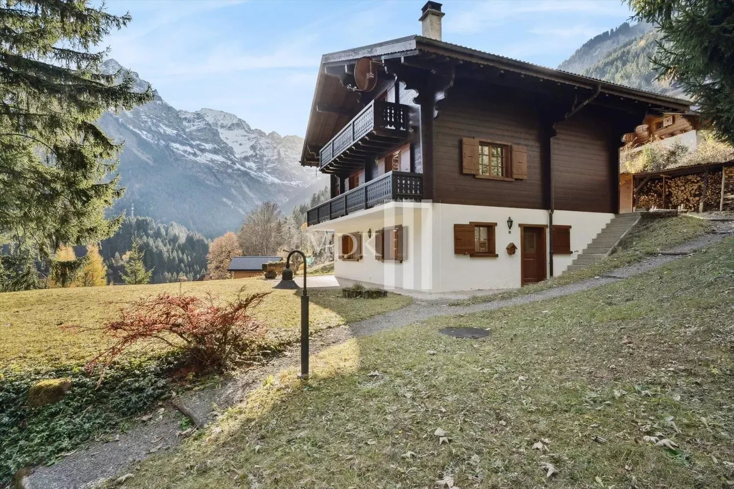 Chalet à vendre - Photo 1 sur 13