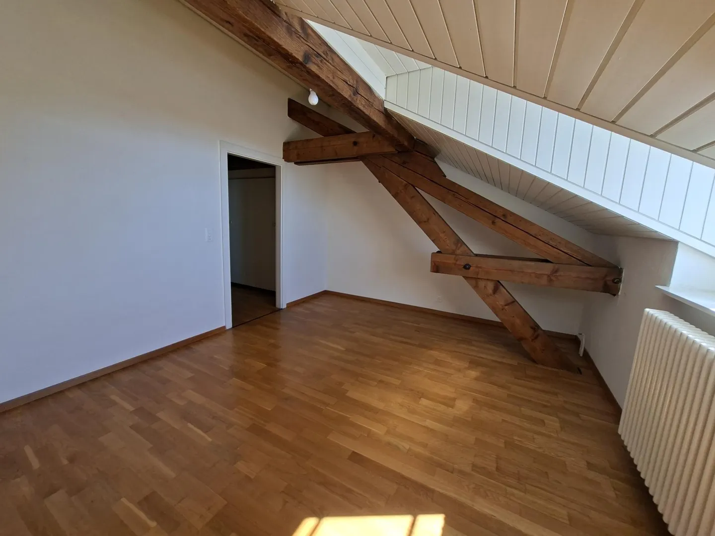Charming Apartment with Fireplace - Photo 6 of 8