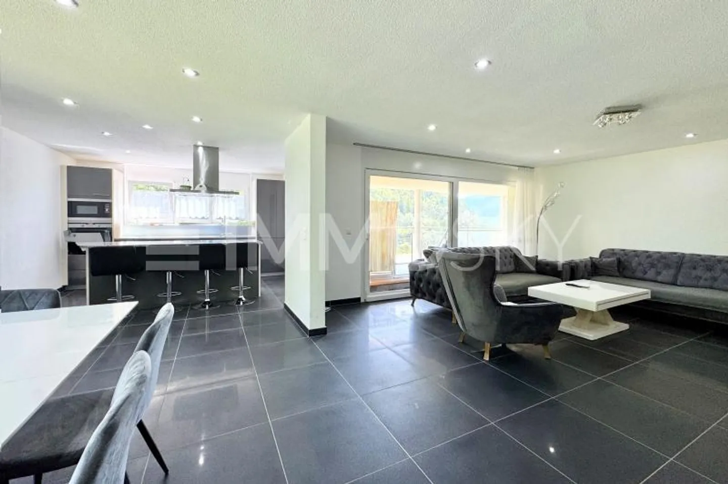 Edificio residenziale con due appartamenti, vicino a Bienne - Foto 3 di 5