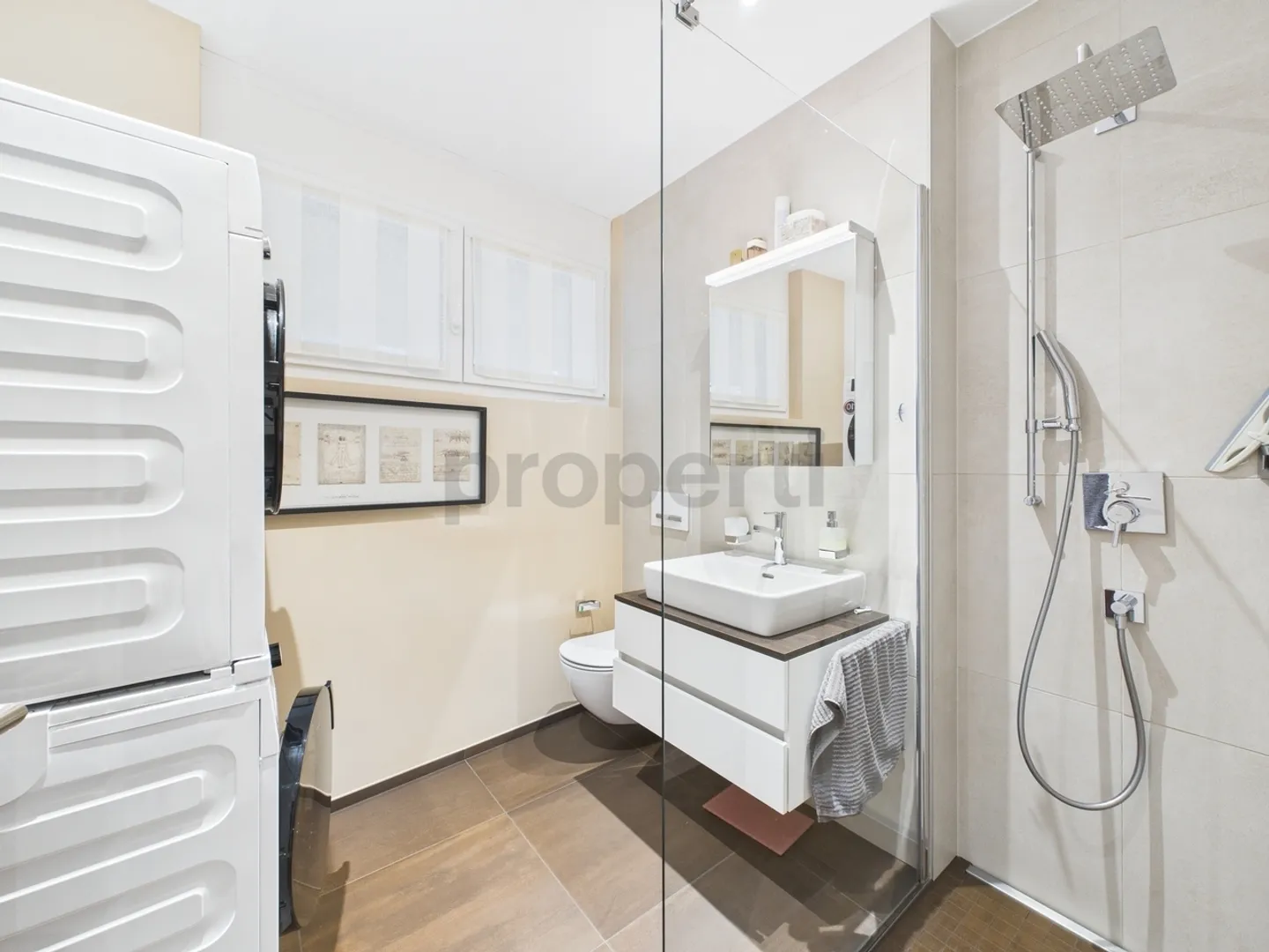 Moderno appartamento di 3.5 locali a Gordola con vista panoramica sul Lago Maggiore - Foto 8 di 11