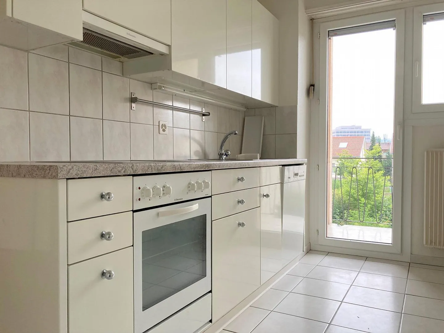 Wohnung mit Zwei Balkonen - Foto 7 von 9