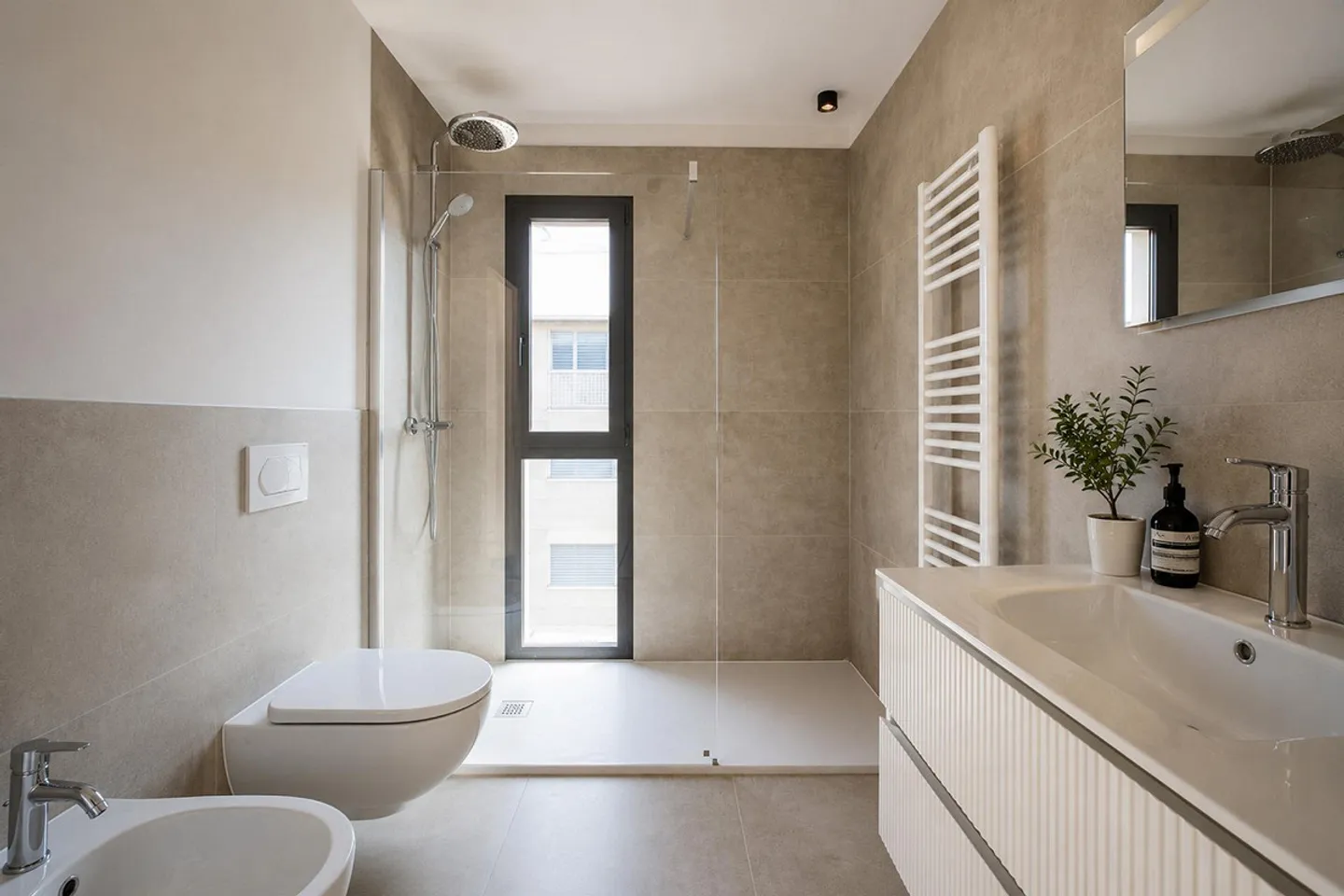 New and spacious 3.5 rooms in Massagno - Photo 4 of 6