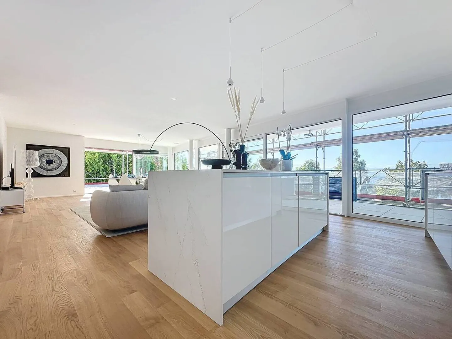 New promotion: 5.5 room apartment with covered balcony and rooftop - Photo 5 of 13