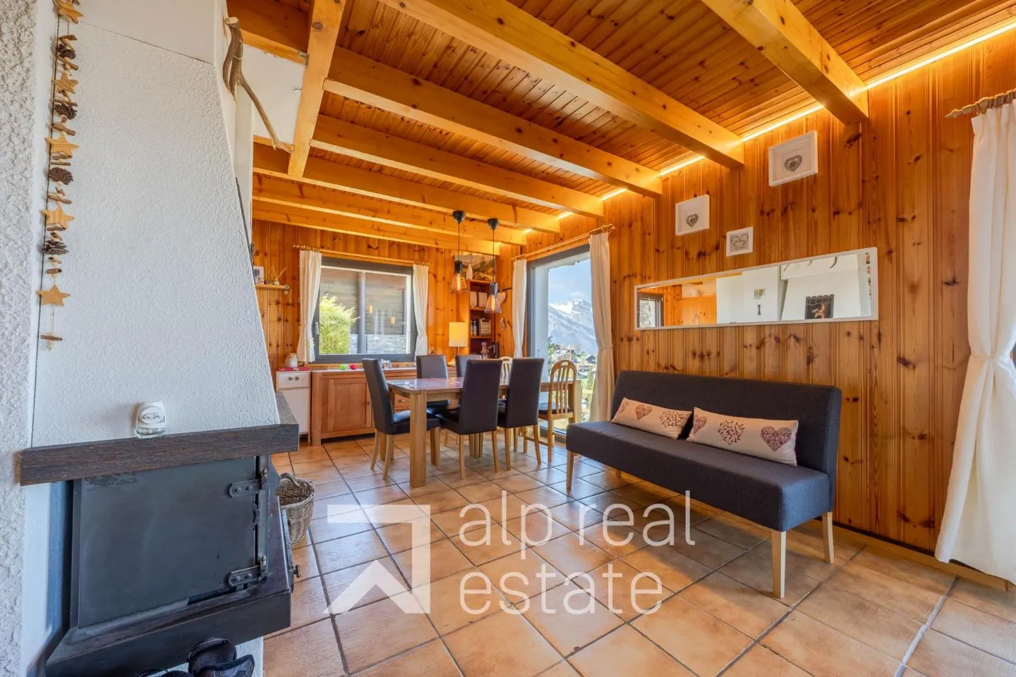 Charmantes Chalet mit Panoramablick - Foto 3 von 13