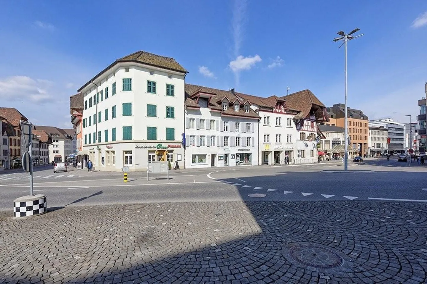Ampio appartamento su due piani con galleria nel centro di Aarau - Foto 1 di 10