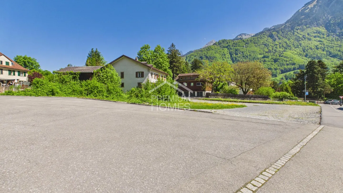 Building land for 22 to 28 apartments in a good location - Photo 2 of 3