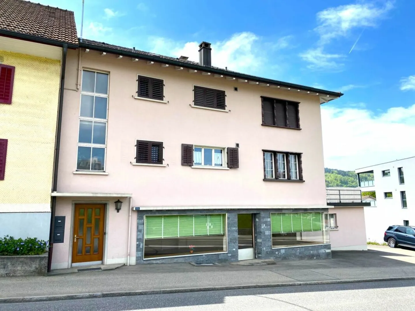 Well-maintained multi-family house with potential - Photo 3 of 20